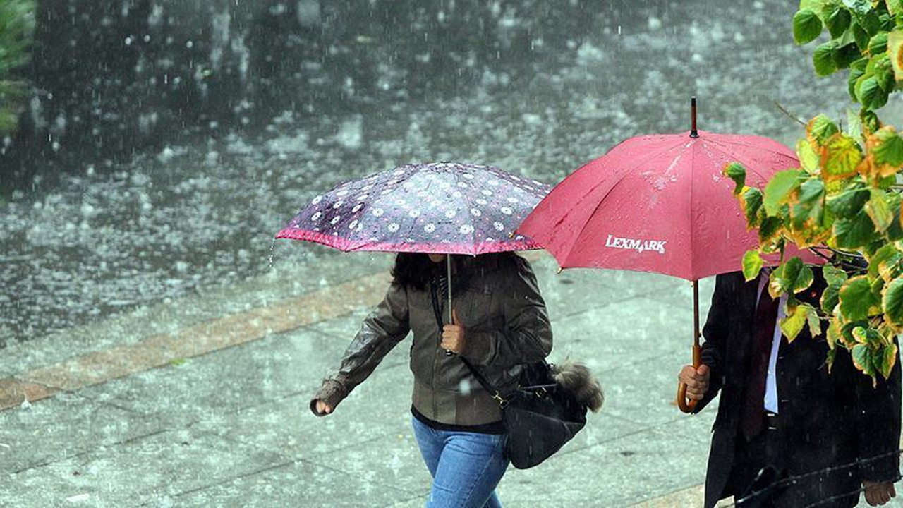 İstanbul’a yağışlar etkili! Hafta sonu hava durumu nasıl olacak? (17-18 Mayıs 2025)