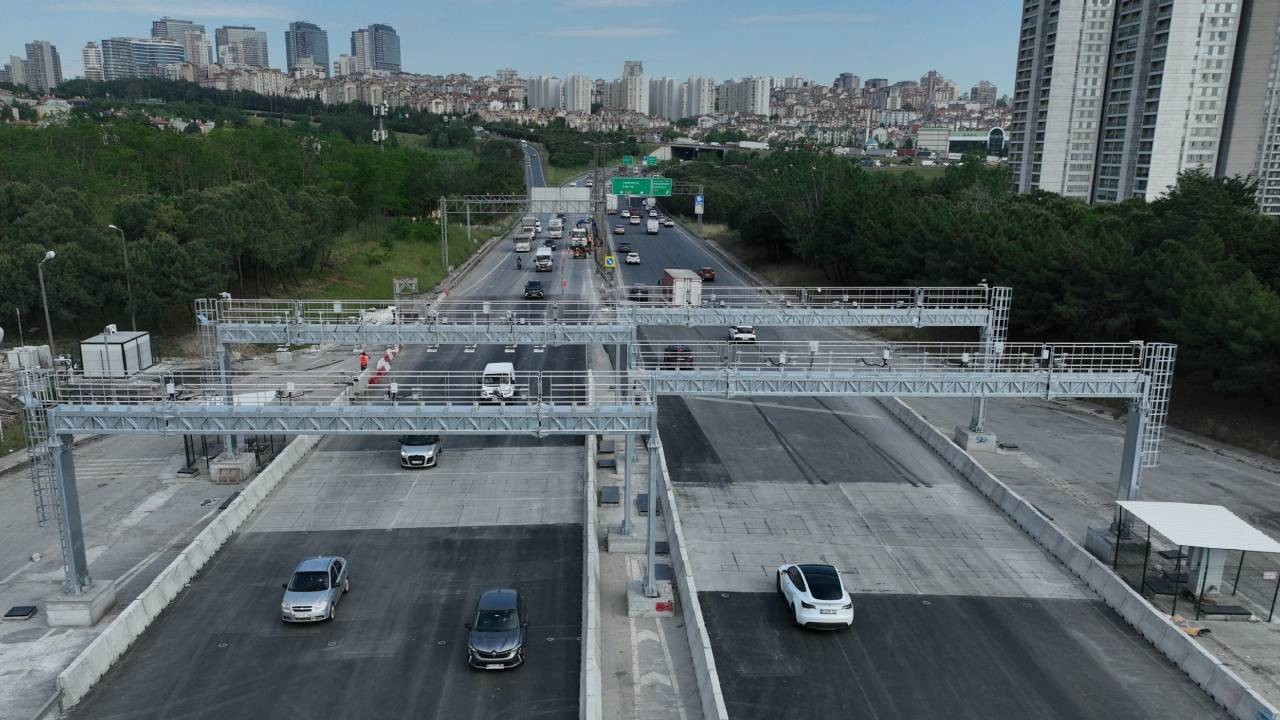 İstanbul’da gişeler kaldırıldı, kesintisiz geçiş başladı