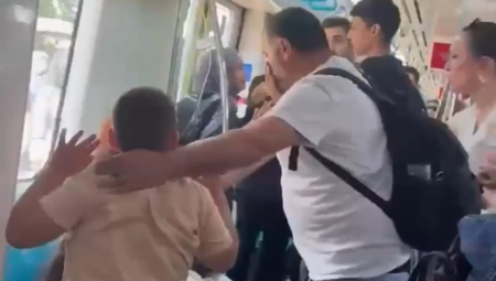 Marmaray’da çocuklarının yanında babayı darbeden şahıs tutuklandı