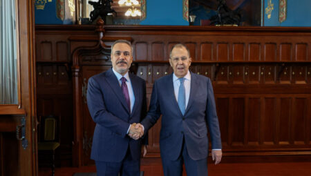 Moskova’da kritik tepe: Fidan ve Lavrov’dan ortak istikrar bildirisi