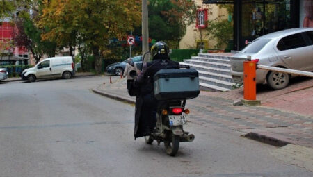 Motokuryelikte yeni bir periyot başlıyor! Firmalar, istihdam ettikleri her kuryeyi Bakanlığa bildirecek