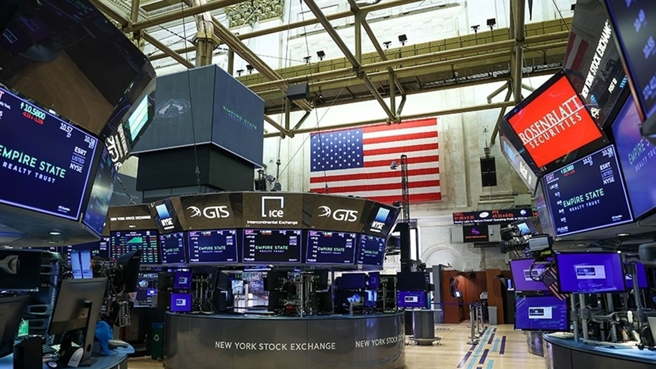 New York borsası karışık seyirle açıldı