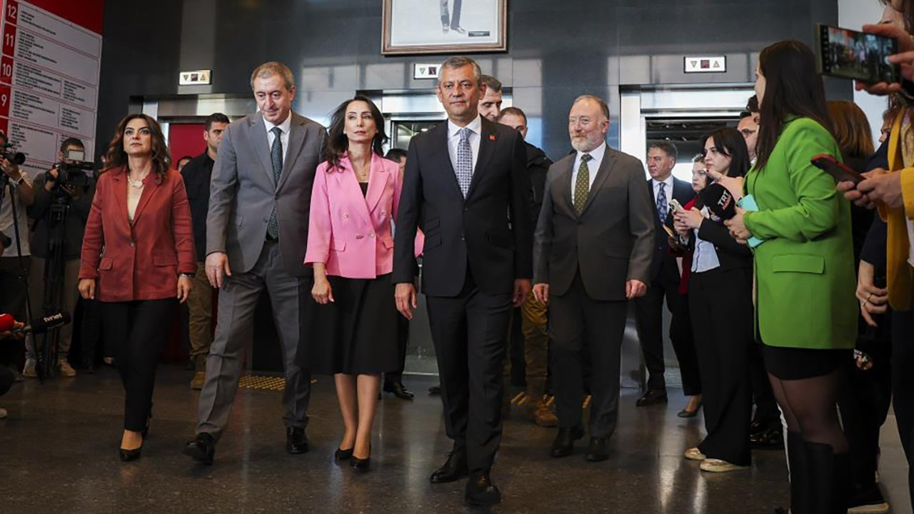 Özgür Özel DEM Parti ile görüştü: HSK seçimleri için Anayasa Mahkemesi’ne gidiyoruz
