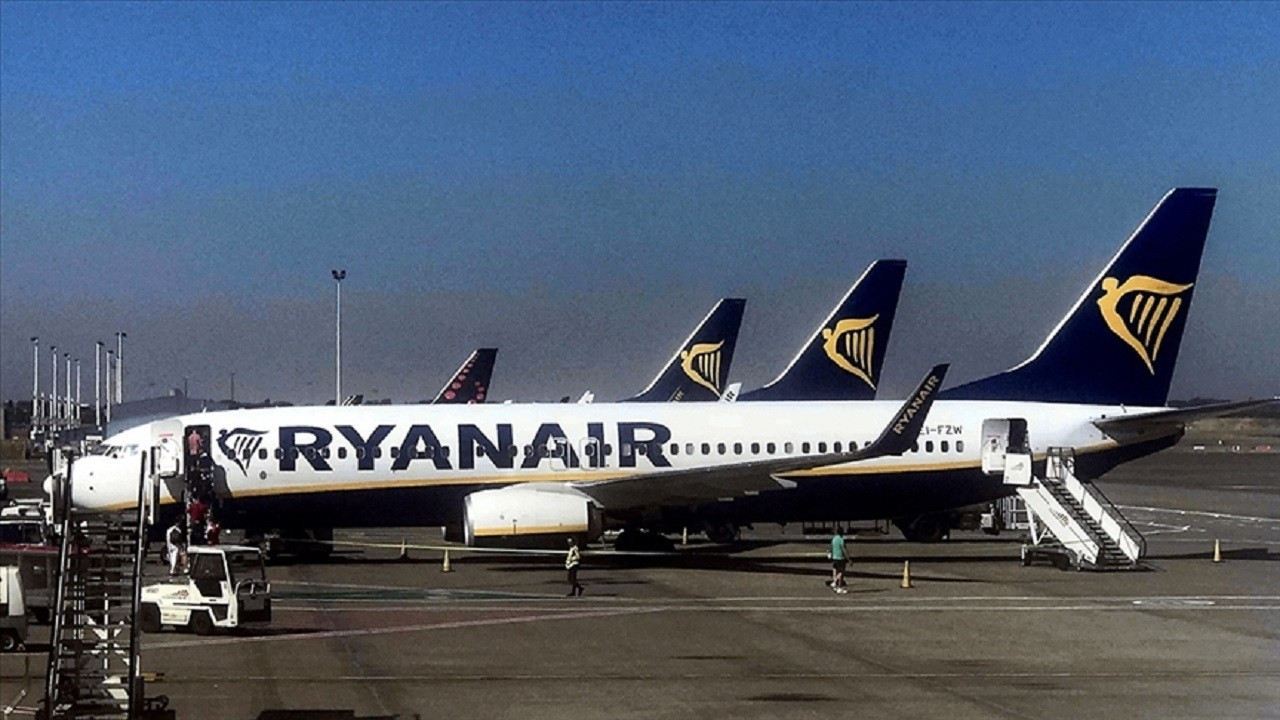 Ryanair’in kârı düştü! Düşük biletli fiyatlar tesirli oldu