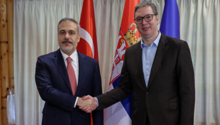 Sırp önder Aleksandar Vucic, Dışişleri Bakanı Hakan Fidan’ı kabul etti