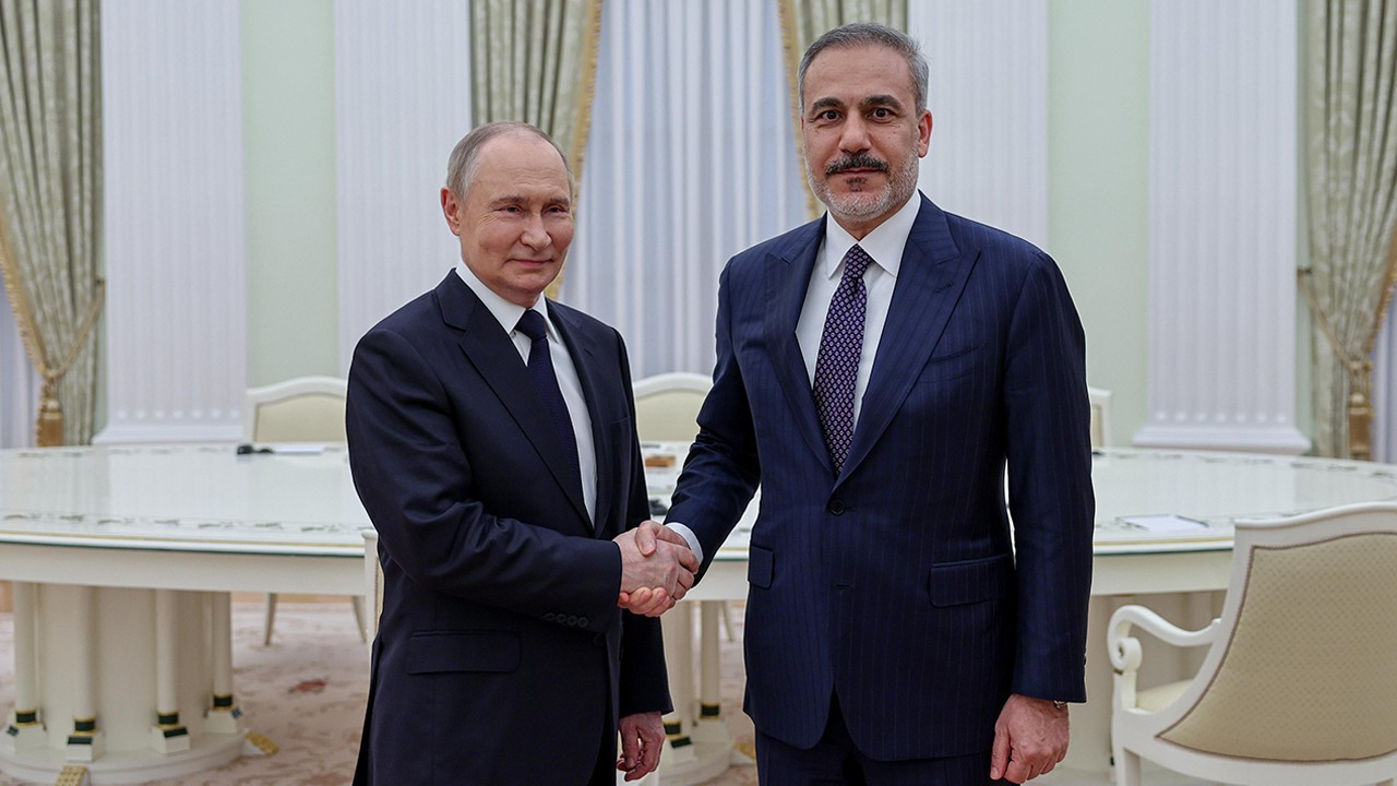 Son dakika: Moskova’da kritik görüşme: Putin Fidan’ı kabul etti