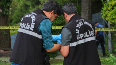 TBMM önünde havaya ateş açan şahıs gözaltına alındı