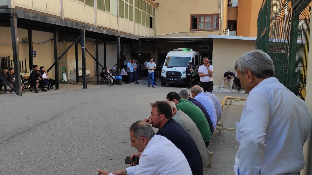 Trafoyu onarmak isteyen 43 yaşındaki adam hayatını kaybetti