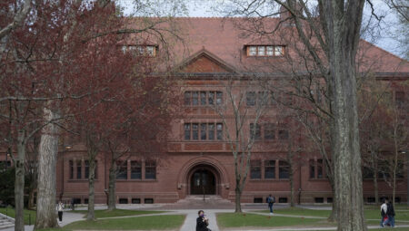 Trump idaresinden Harvard’a yaptırım: Memleketler arası öğrenci programı askıya alındı