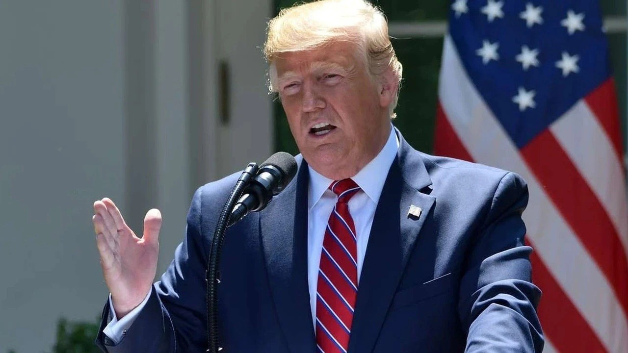 Trump’tan yeni adım: İngilizce bilmeyen kamyon sürücüleri vazifeden alınabilecek