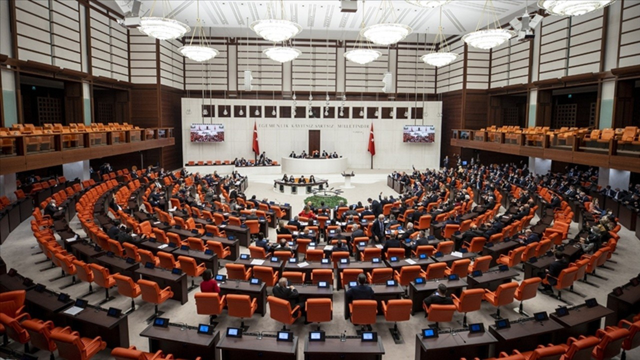 TSK rütbeleri, YÖK Üyeliği, Belediye yapısı ve Ulu Divan yargısı değişiyor