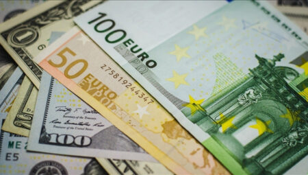 Uzmanlar kıymetlendirdi: Euro, doların alternatifi olabilir mi?