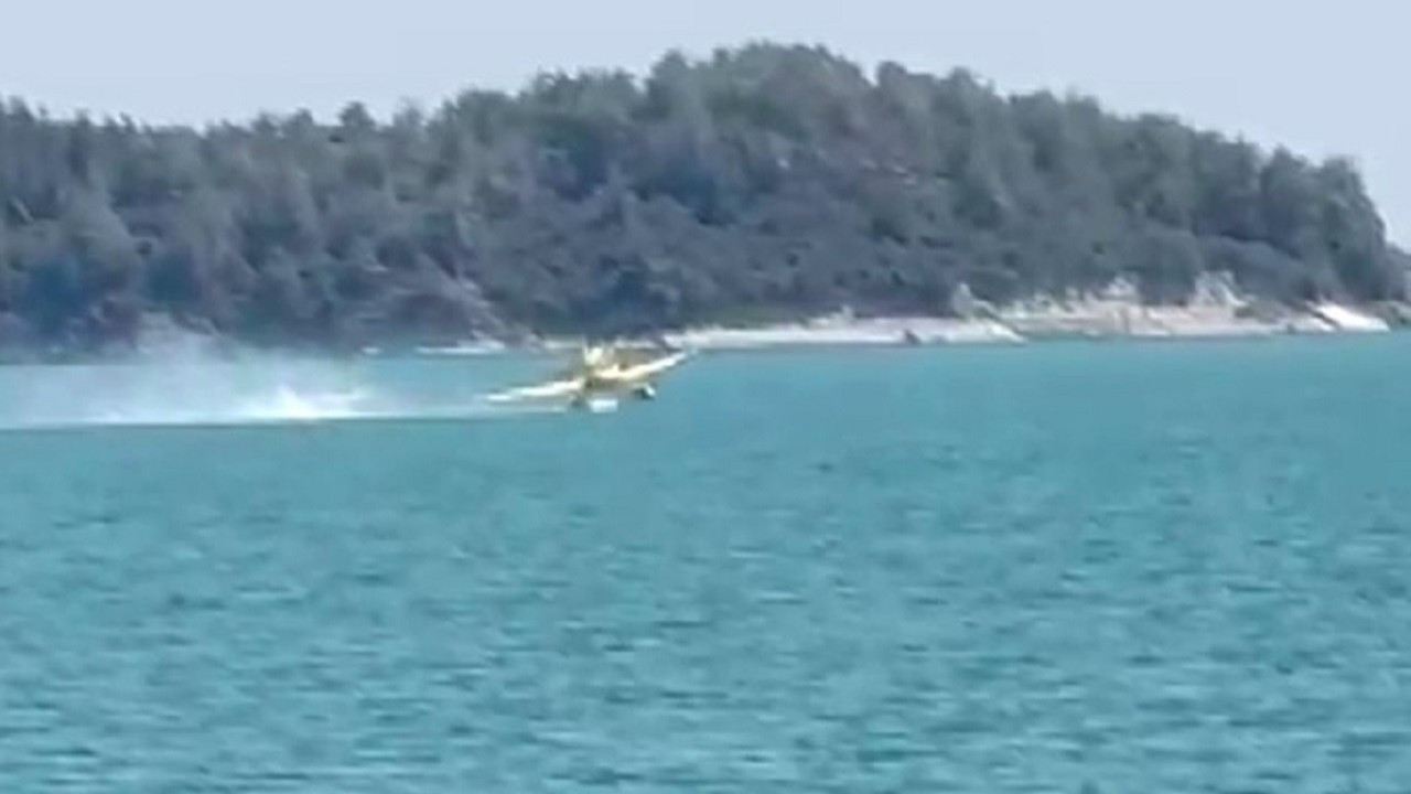 Adana’da yangın söndürme uçağı düştü: Bakan Yumaklı’dan açıklama