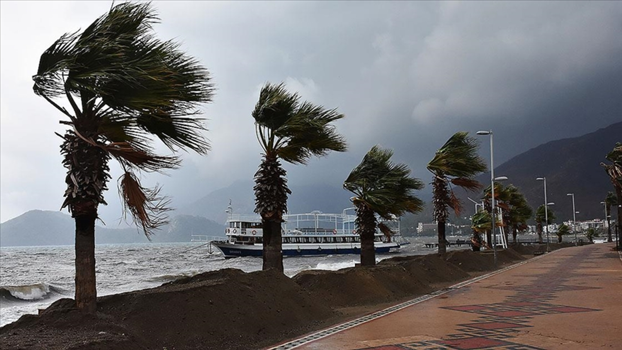 Akdeniz’in batısı ve doğusu için fırtına uyarısı