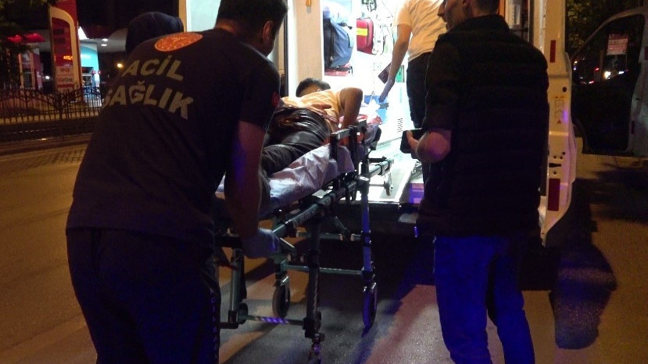 Alacak problemi sokakta bitti! ‘Paranızı geri vereceğim’ diye çağırdı: İki kardeşi bıçakladı