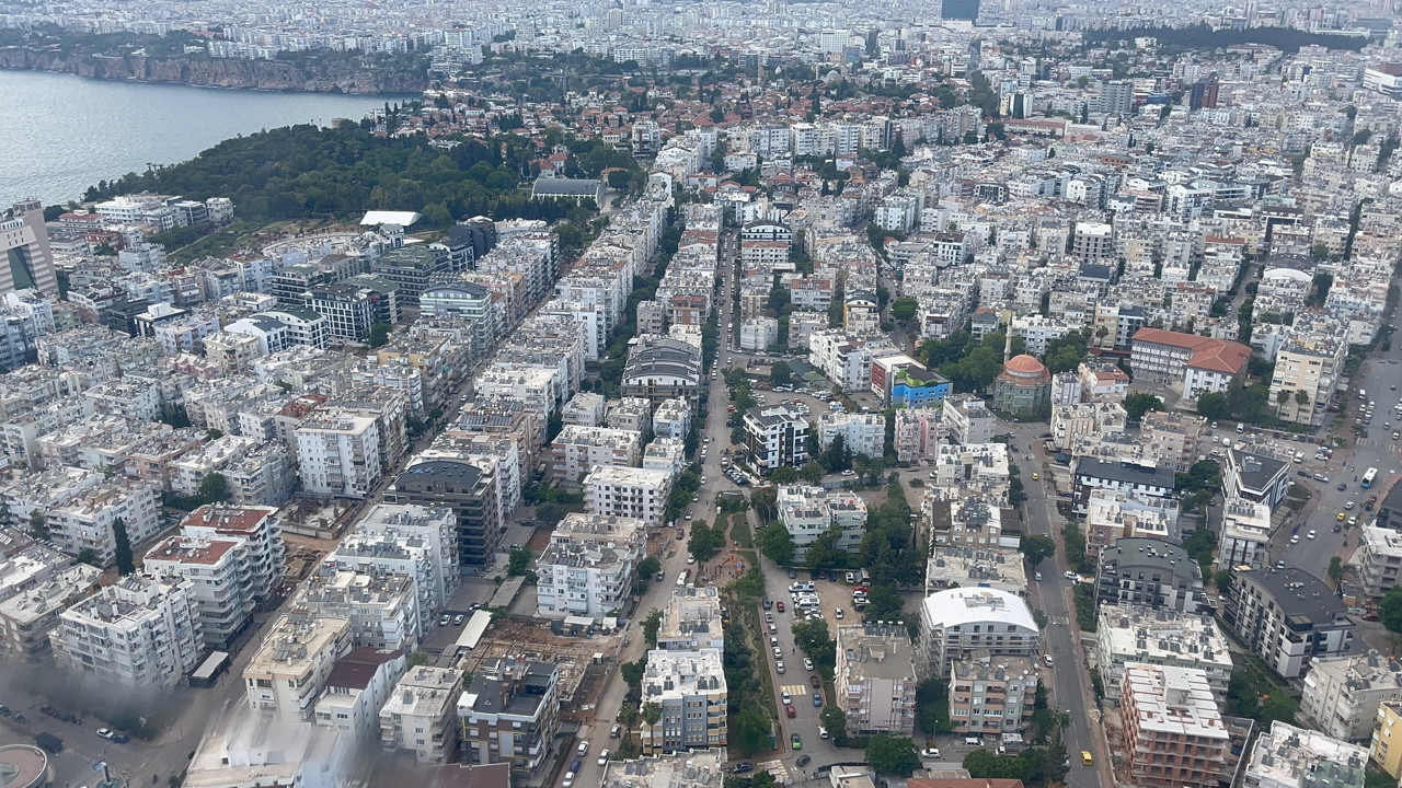 Antalyalıları çıldırtan trafik sıkıntısının nedeni ortaya çıktı!