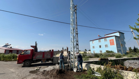 ARAS EDAŞ’tan kırsala güç yatırımı: Köylerde direkler yenileniyor