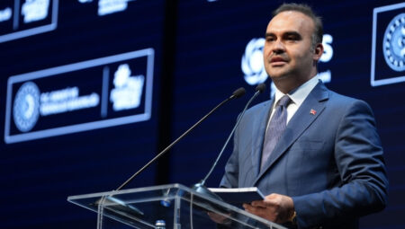 Bakan Kacır’dan Grok açıklaması: Regülasyona tabi tutulması kaide