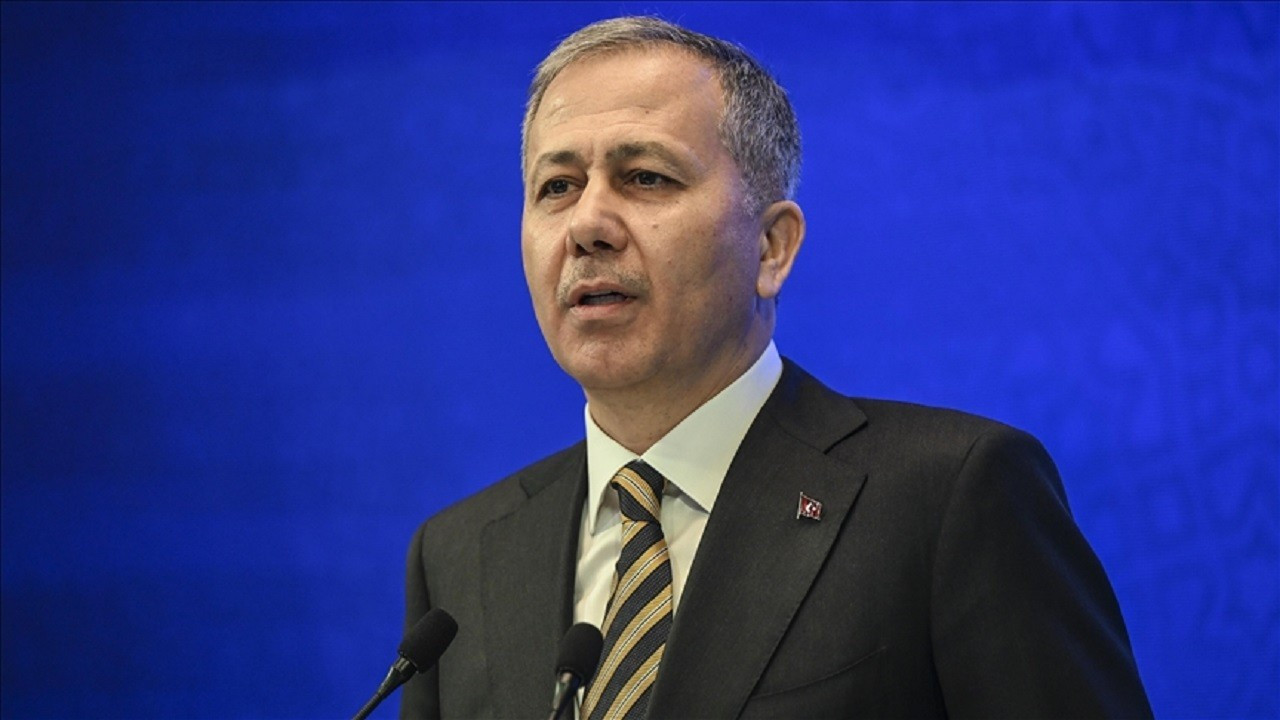 Bakan Yerlikaya duyurdu! Göçmen kaçakçılığına geçit yok