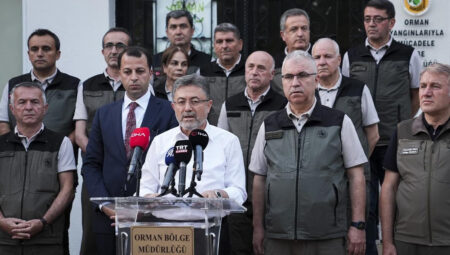 Bakan Yumaklı acı tabloyu duyurdu: Bugün Türkiye’de 67 yangın çıktı