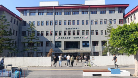 ‘Baklava kutusu’nda rüşvet aldığı argüman edilmişti! Manavgat Belediye Lider Yardımcısı tutuklandı