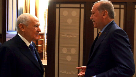 Beştepe’de sürpriz görüşme: Erdoğan, Bahçeli ile bir araya geldi