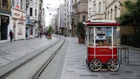 Beyoğlu’nda şov yürüyüşü ve açık hava toplantıları 1 gün müddetle yasak