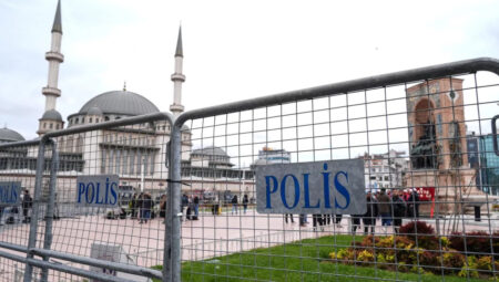 Beyoğlu’nda toplantı ve yürüyüş yasaklandı