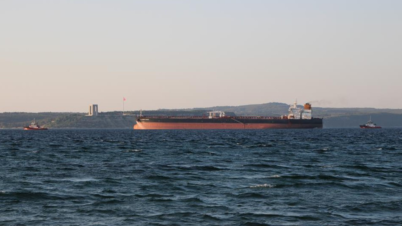 Çanakkale Boğazı’nda gemi makine arızası yaptı