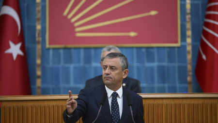 CHP Genel Başkanı Özgür Özel: Emekliye gerçekçi artırım, minimum fiyata orta artış koşul