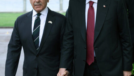 Cumhurbaşkanı Erdoğan, Pakistan Başbakanı Şerif’le telefonda görüştü