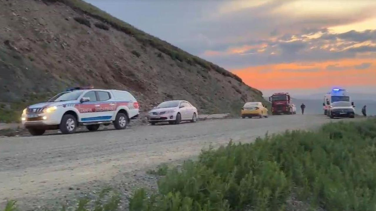 Denetimden çıkan araba uçuruma yuvarlandı: 2 yaralı