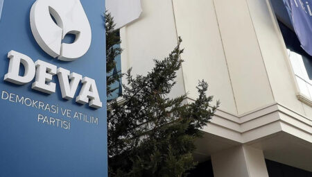 DEVA Partisi’nde yaprak dökümü: 2 vekil istifa etti