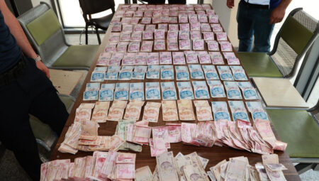 Dilencinin üzerinden çıkan para zabıtayı bile şaşırttı!