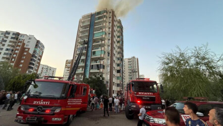 Diyarbakır’da korkutan yangın! 13 katlı apartmanda mahsur kalanlar var