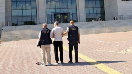 FETÖ firarisi geçersiz kimlikle yakalandı