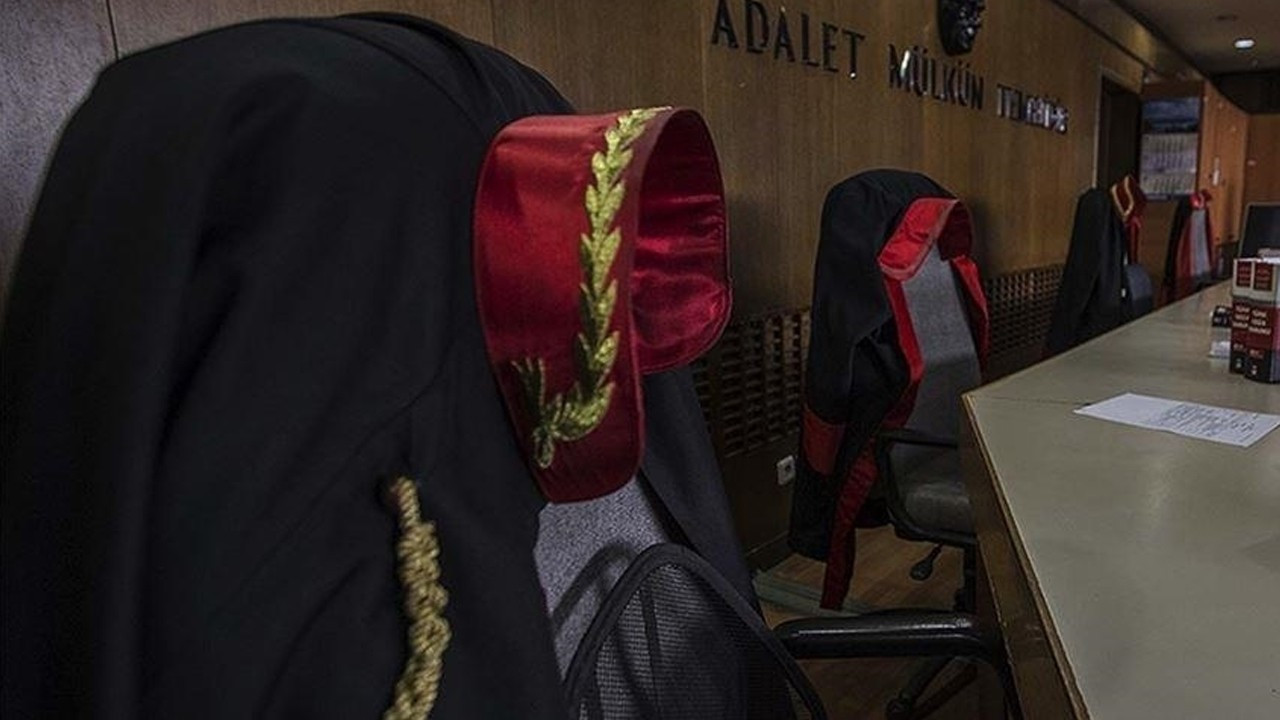 Hakim ve savcıların vazifede yükselme kararları Resmi Gazete’de