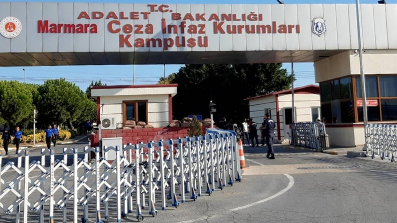 İBB operasyonunda tutuklanan 8 kişi İzmir’e sevk edilecek