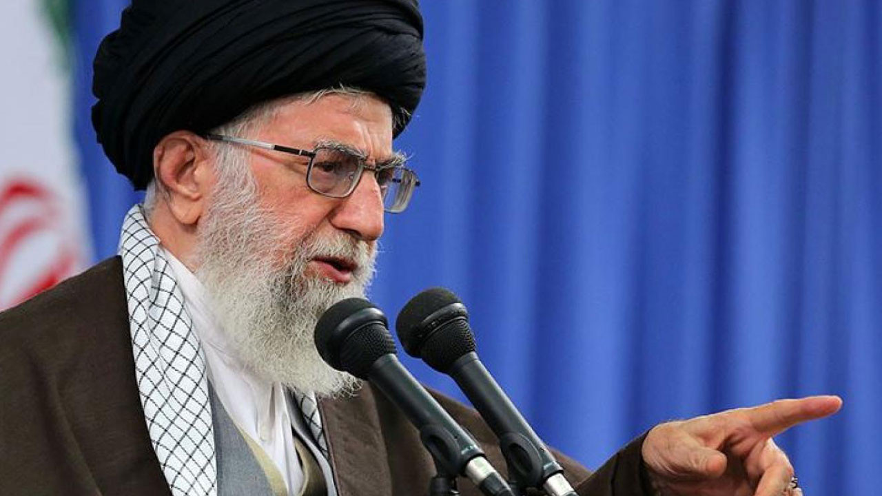İran dini lideri Hamaney Putin’e mektup yollayarak, “İran’a destek” talebinde bulundu