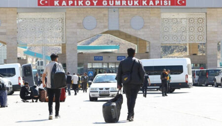 İsrail hücumlarından kaçan İranlıların rotası Türkiye