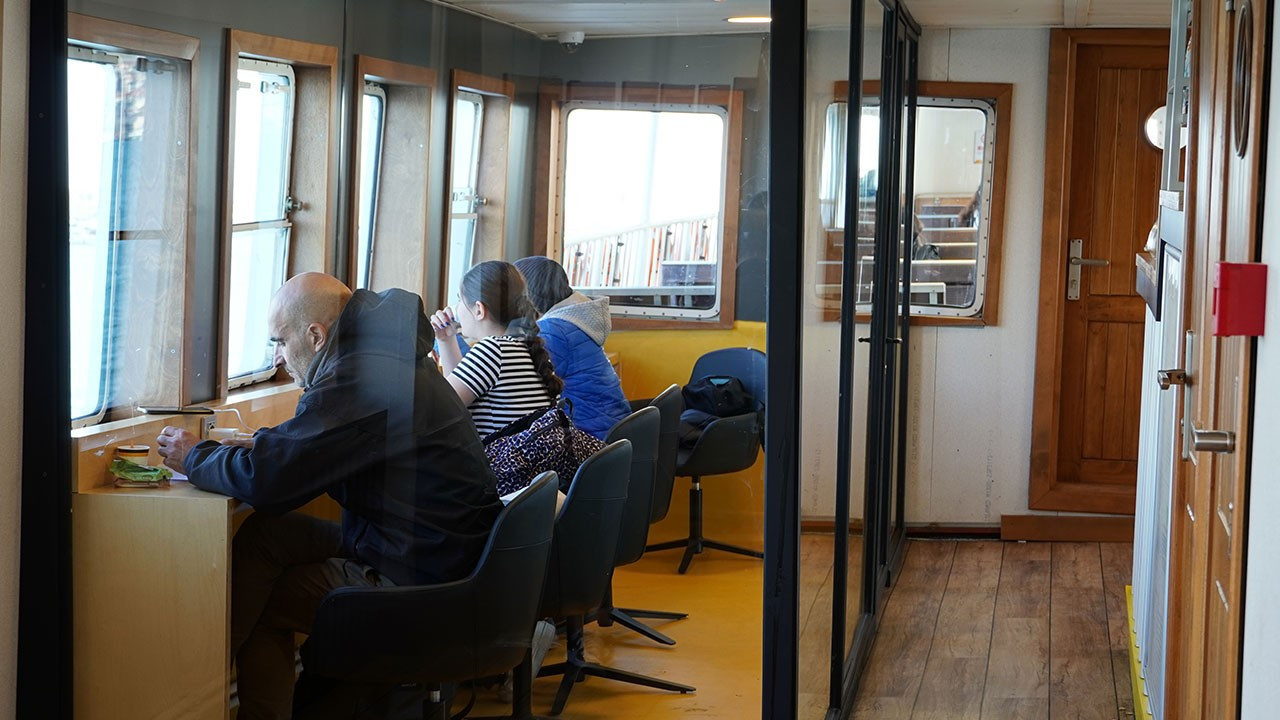 İstanbul’da vapurda ofis keyfi başladı