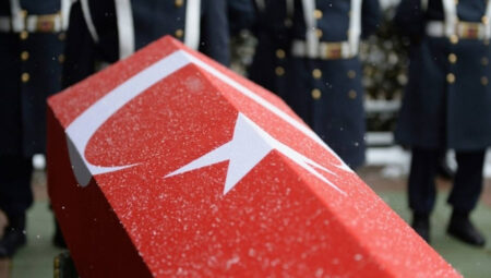 Libya’da vazife yapan Pilot Albay Maden, kalp krizi sonucu şehit oldu