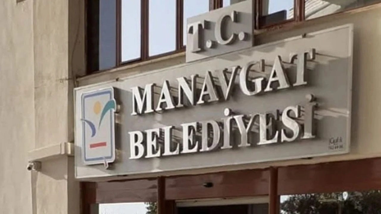 Manavgat Belediyesine operasyon! Lider dahil 34 kişi gözaltına alındı