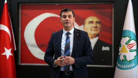 Manisa Belediye Başkanı Ferdi Zeyrek yoğun bakımda: Özgür Özel sıhhat durumunu açıkladı