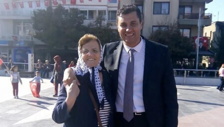 Manisa Büyükşehir Belediye Başkanı Ferdi Zeyrek’in annesi tedavi altına alındı