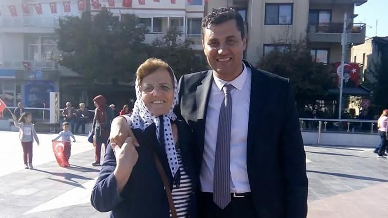 Manisa Büyükşehir Belediye Başkanı Ferdi Zeyrek’in annesi tedavi altına alındı
