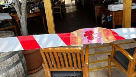 Marmaris’te yerler kapatılmaya devam ediyor