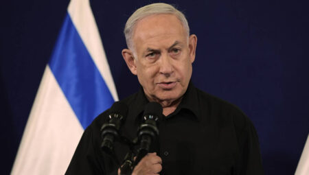 Netanyahu taarruz sonrası halka ihtar: Besin depolayın, sığınaklarda kalın