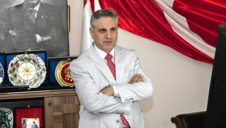 Osmanlı Ocakları ve Ocak Partisi Genel Lideri Kadir Canpolat son yolcuğuna uğurlandı