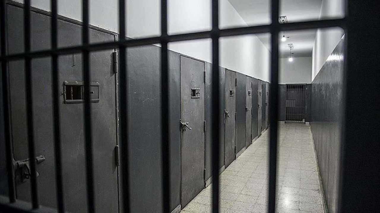 Pakistan’daki zelzele hapishanede güvenlik açığına neden oldu! 216 mahkum firar etti